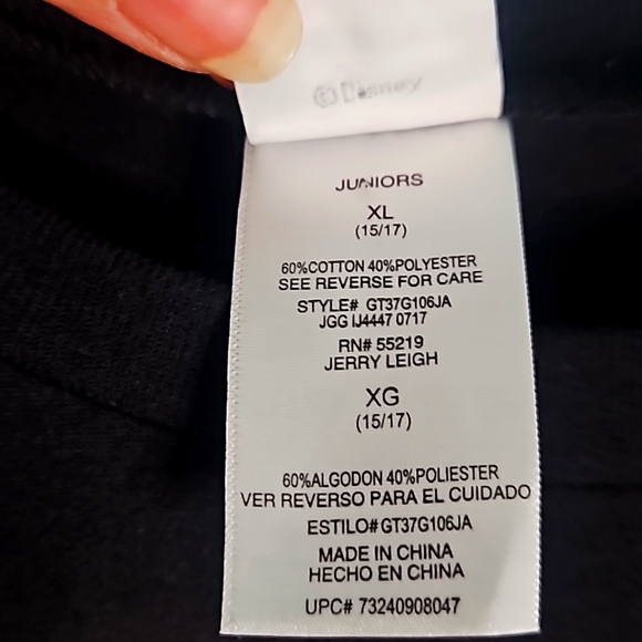 Disney's Mickey Mouse on his broom Halloween Shirt. Juniors Extra Large. - Picture 8 of 8